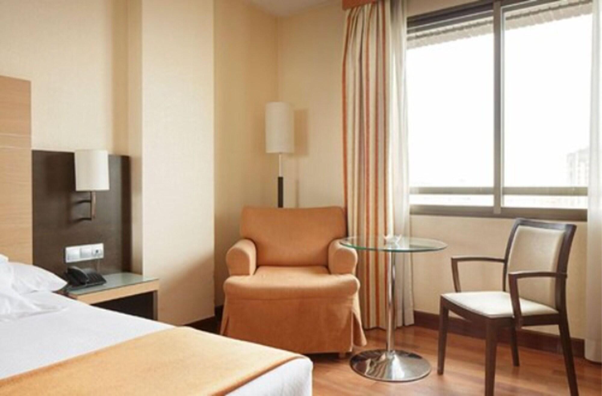 Hotel Blanca De Navarra Pamplona Ngoại thất bức ảnh
