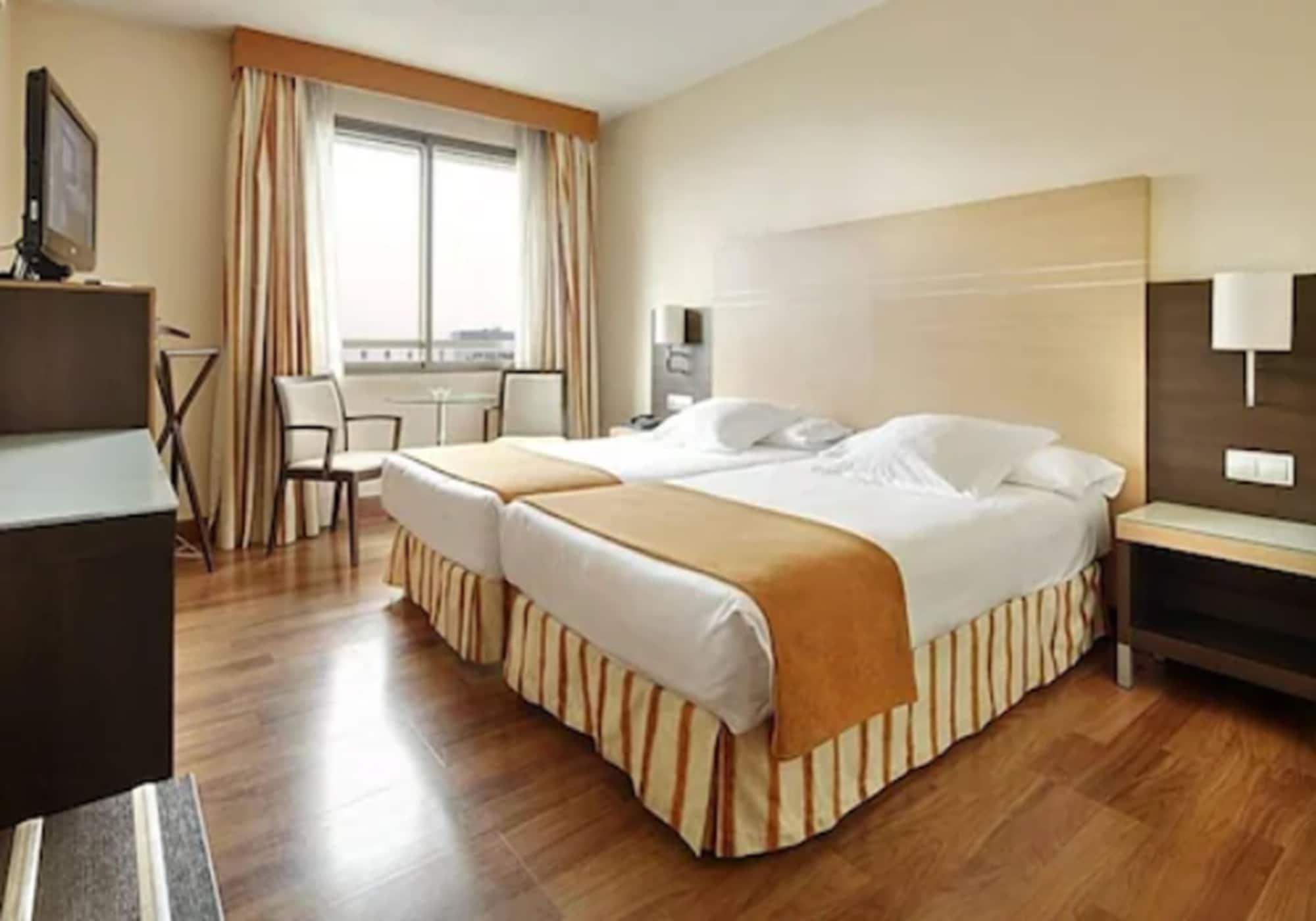 Hotel Blanca De Navarra Pamplona Ngoại thất bức ảnh
