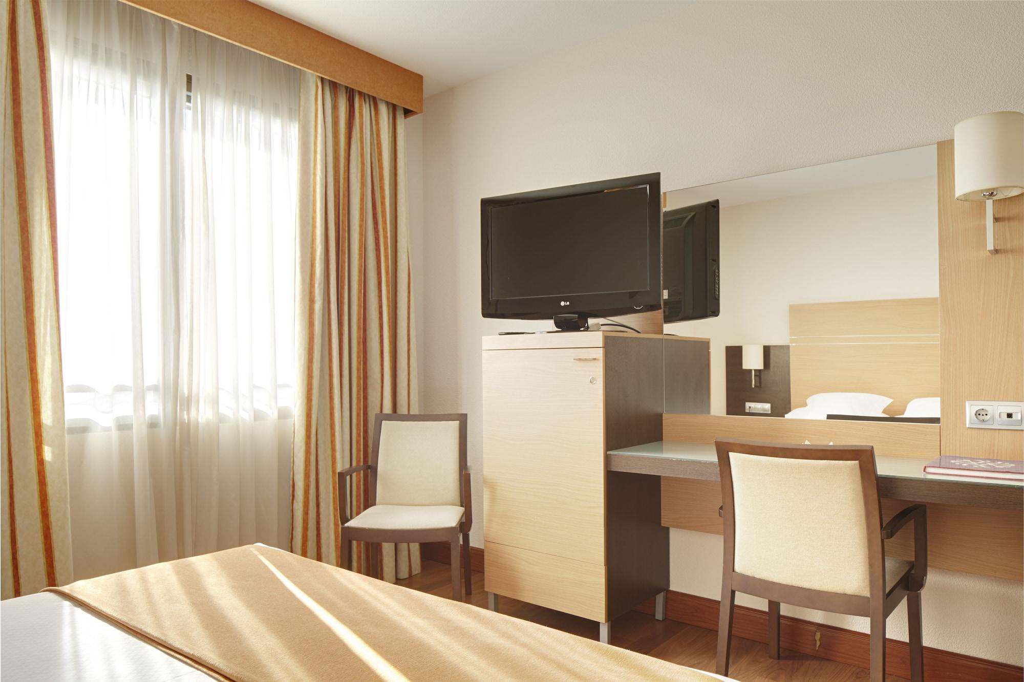 Hotel Blanca De Navarra Pamplona Ngoại thất bức ảnh