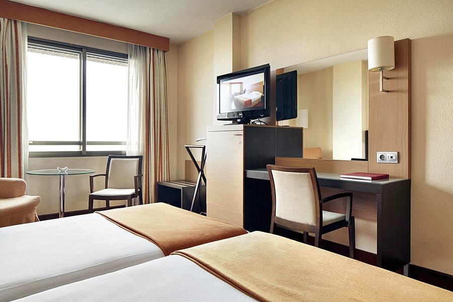 Hotel Blanca De Navarra Pamplona Ngoại thất bức ảnh