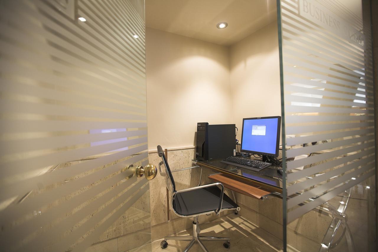 Hotel Blanca De Navarra Pamplona Ngoại thất bức ảnh