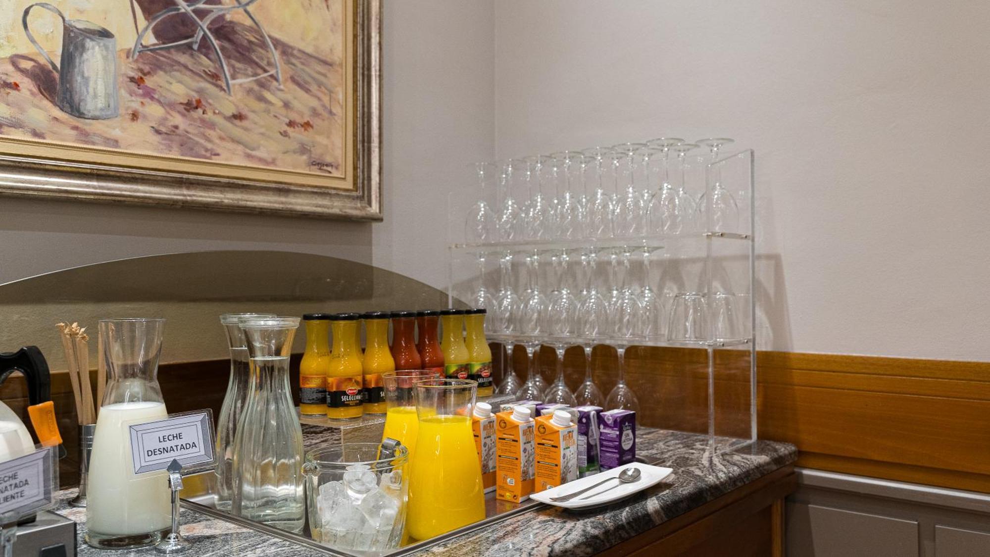 Hotel Blanca De Navarra Pamplona Ngoại thất bức ảnh
