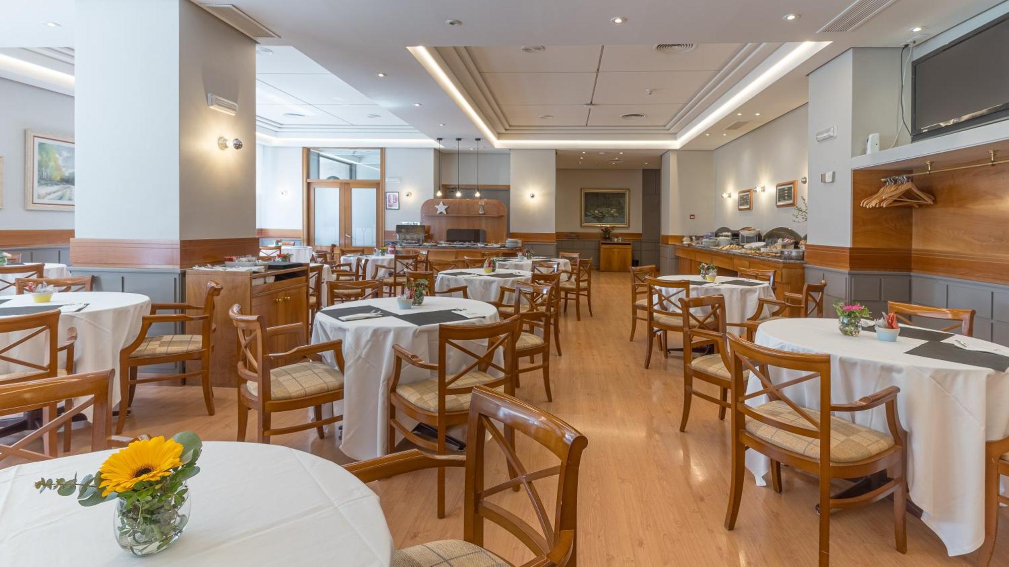 Hotel Blanca De Navarra Pamplona Ngoại thất bức ảnh