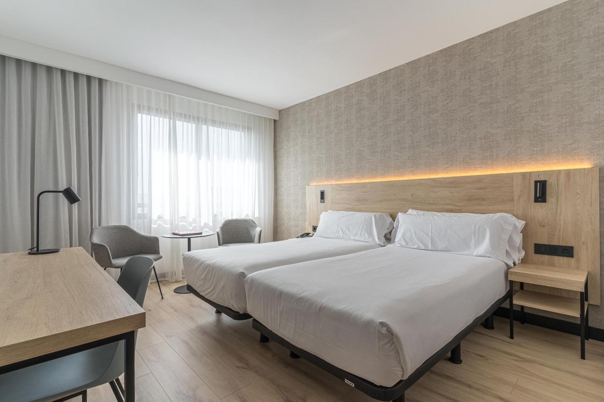Hotel Blanca De Navarra Pamplona Ngoại thất bức ảnh