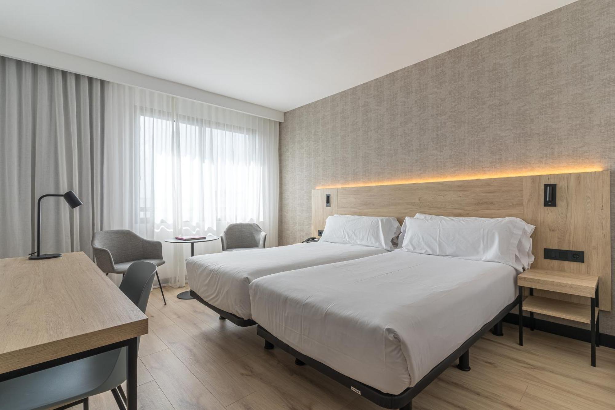 Hotel Blanca De Navarra Pamplona Ngoại thất bức ảnh