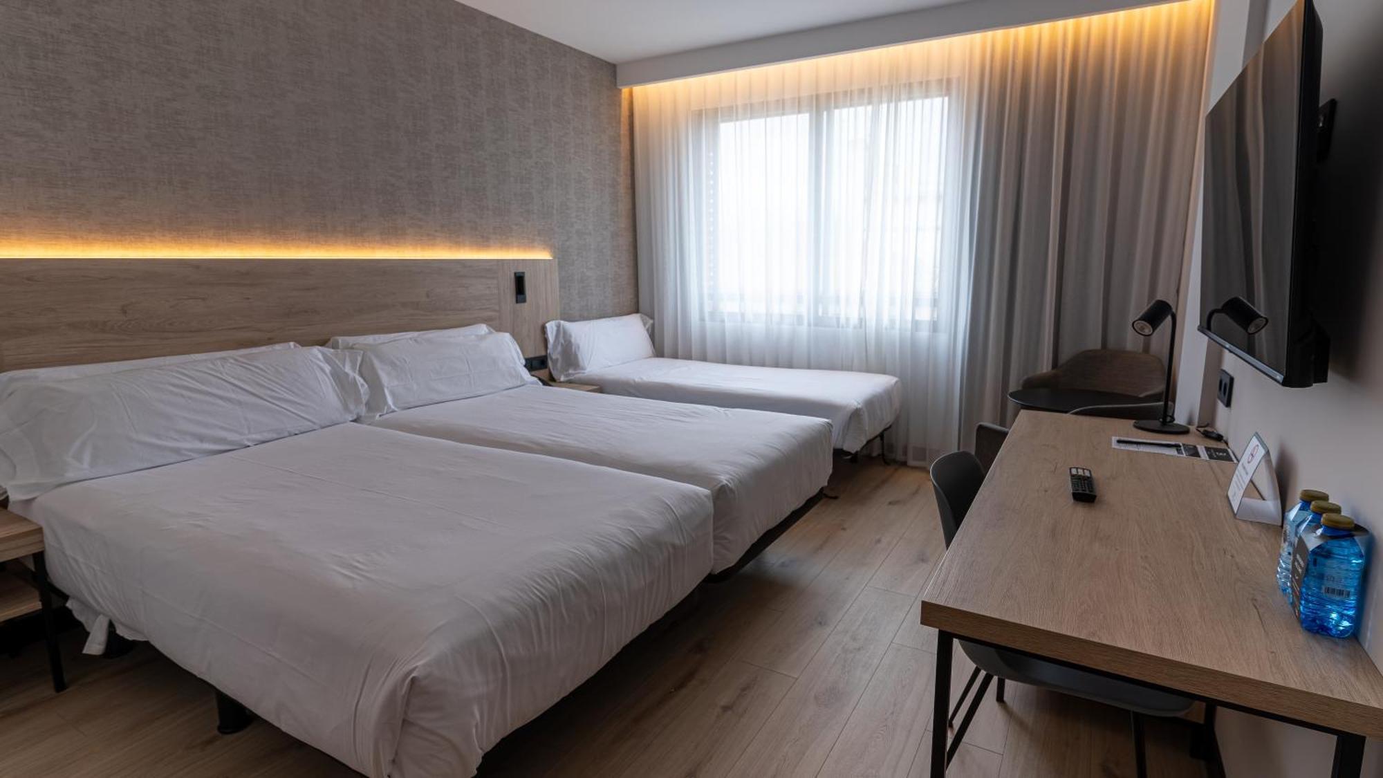 Hotel Blanca De Navarra Pamplona Ngoại thất bức ảnh