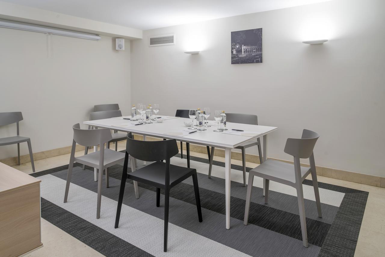 Hotel Blanca De Navarra Pamplona Ngoại thất bức ảnh